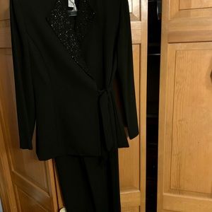 Jessica Howard black 2 piece pant suit